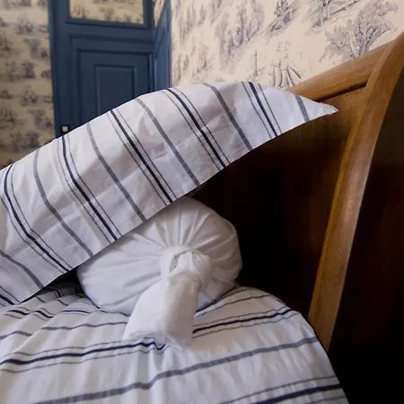D'hotes Les Foulons Bed and Breakfast Ντουαί