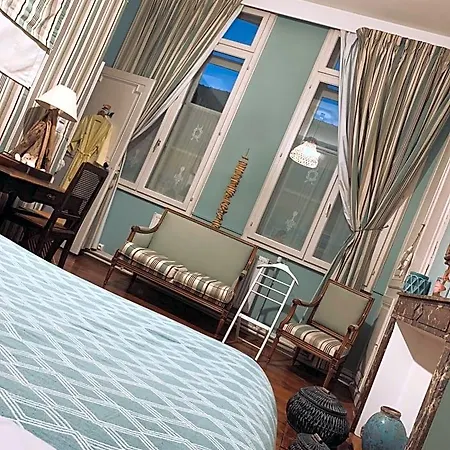 D'hotes Les Foulons Bed and Breakfast 3*